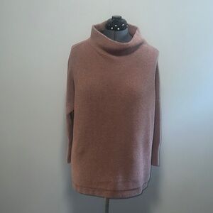 **LIKE NEW** FREE PEOPLE  OVERSIZED SWEATER